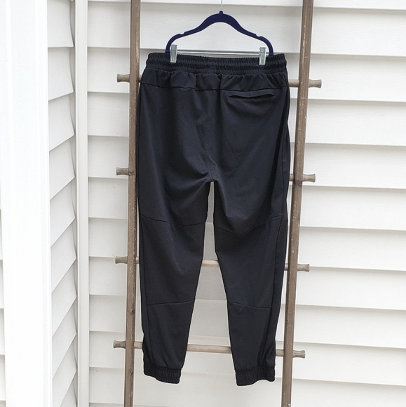 Virus Men's Black Joggers - Picture 2 of 4